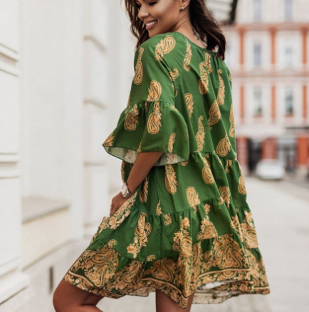 Mireia – Luchtige jurk met bloemenprint en V-hals
