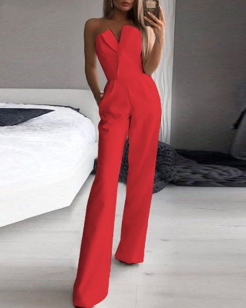 Lynn – Zwarte strapless jumpsuit met wijde pijpen en asymmetrisch bustdetail