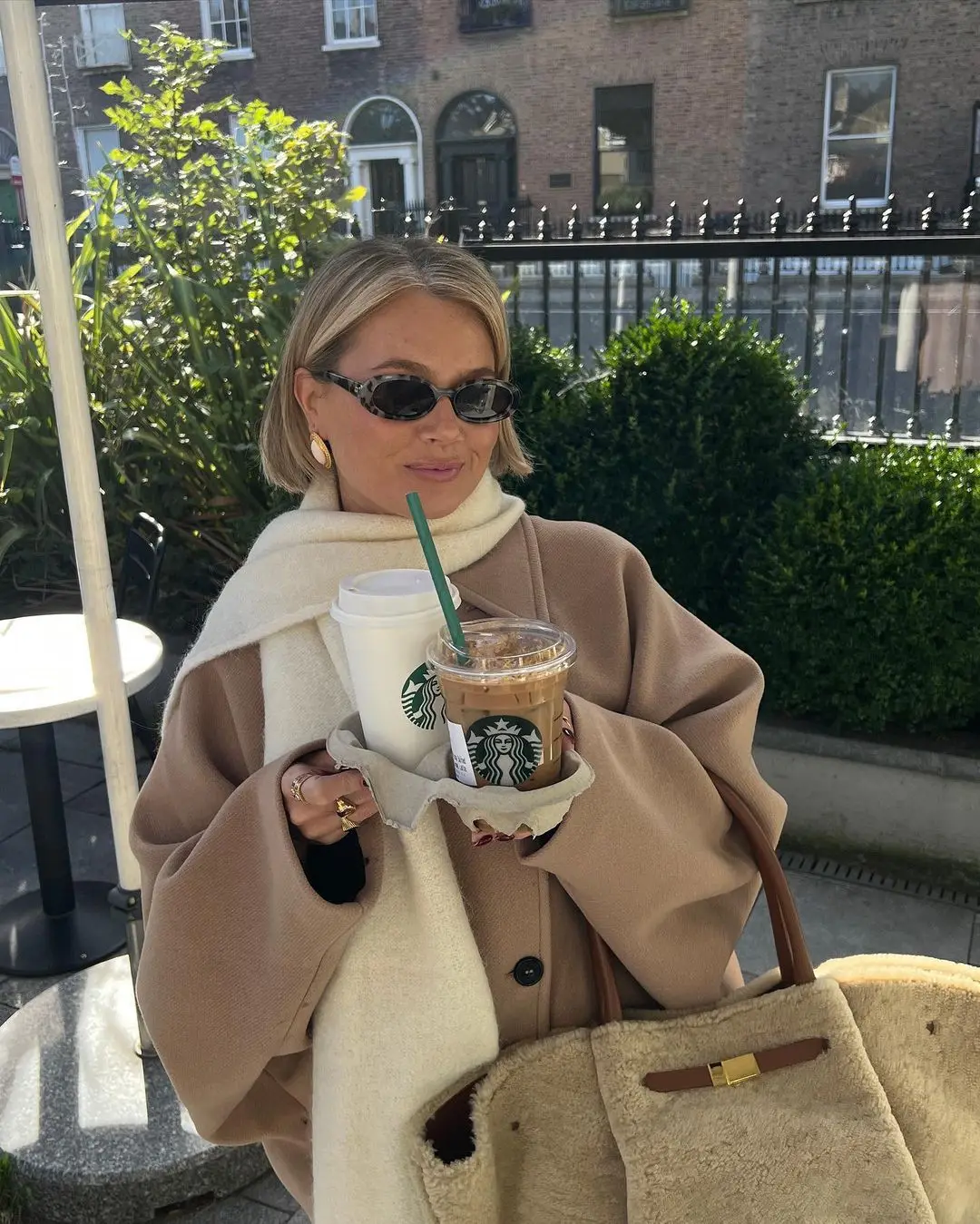 Olive - Oversized Beige Wollen Cropped Trenchcoat