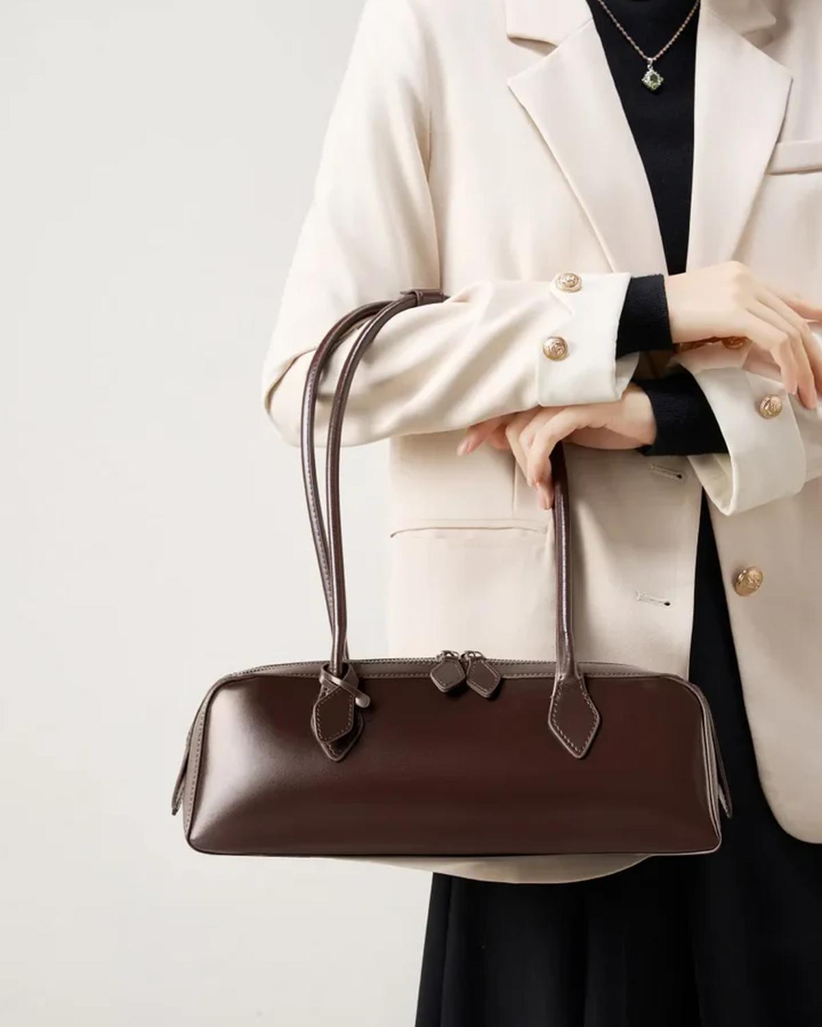 Lena – Compacte Rundlederen Wristlet Schoudertas
