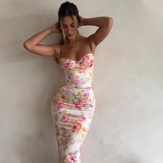 Heather – Pastel bloemen maxi-jurk van satijn met kanten halslijn