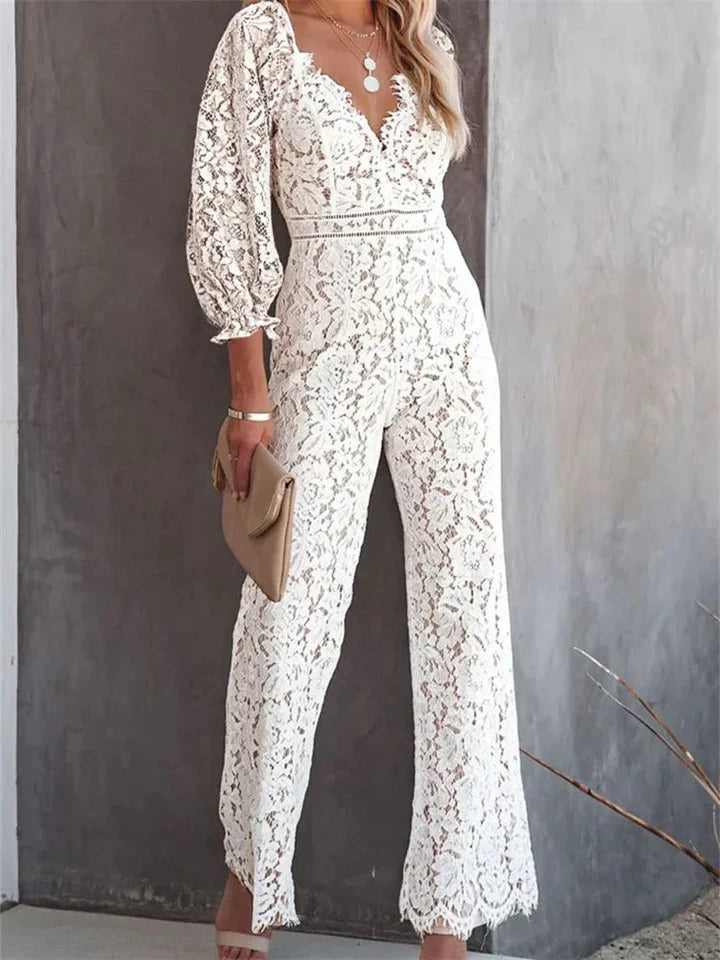 Silke – Getailleerde Kanten Bloemenprint Jumpsuit Met V-hals En Wijde Pijpen