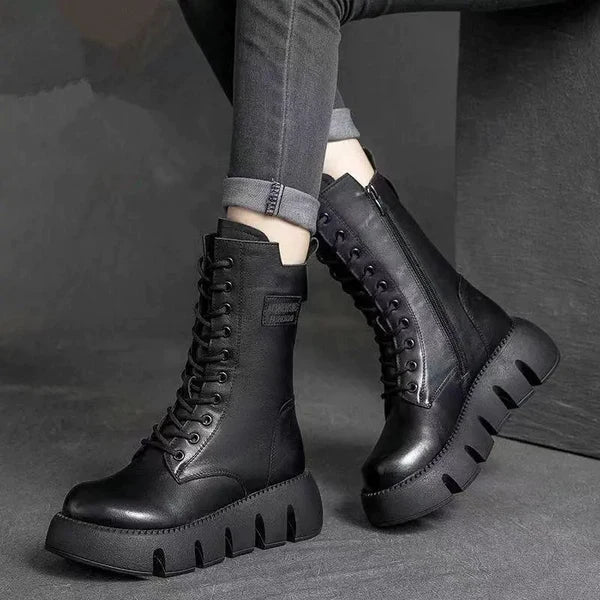 Lara – Kniehoge Slip-on Laarzen Van Licht Synthetisch Leer