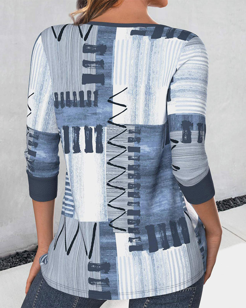 Nina – zomertop met geometrisch dessin en ademend katoenmix